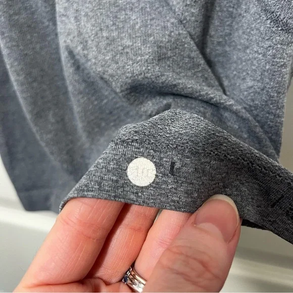 LULULEMON Gray Racerback Tank Top Size 10 - Picture 3 of 4